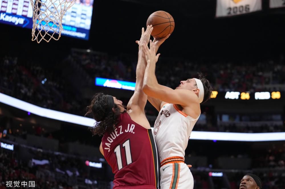 霆队重建的 霆队重建的